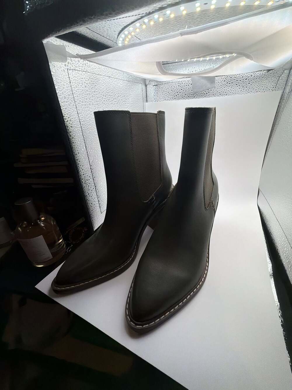 Crown Vintage Olive Green Leather Pointed Toe Chelsea Ankle Boots